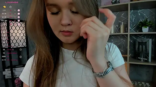 Snapshot of ElenoreReth chatting on 28, 11, 2025 ElenoreReth online show from 28, 11, 2025