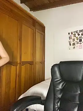 Bleer Rousse online show from 21, 10, 2025