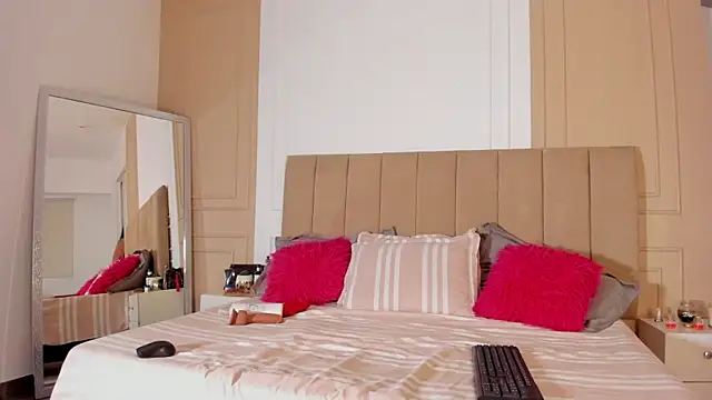 PatriciaFigueroa online show from 6, 11, 2025