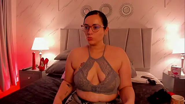 Snapshot of Michell_Monet chatting on 27, 11, 2025 Michell Monet online show from 27, 11, 2025