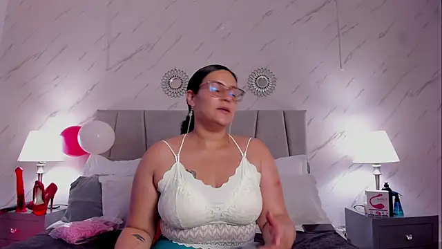 Snapshot of Michell_Monet chatting on 15, 1, 2026 Michell Monet online show from 15, 1, 2026