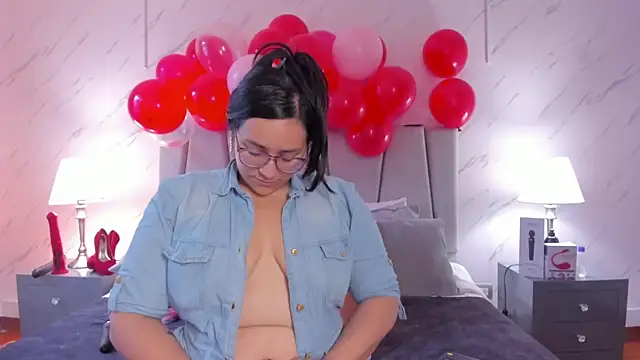 Snapshot of Michell_Monet chatting on 15, 2, 2026 Michell Monet online show from 15, 2, 2026