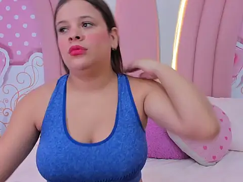 Snapshot of SofiaaBigBoobs chatting on 5, 12, 2025 SofiaaBigBoobs online show from 5, 12, 2025