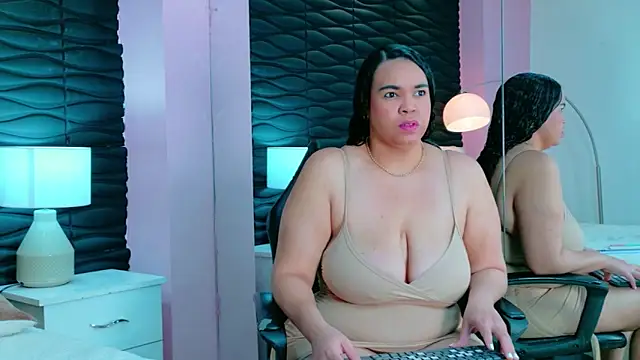 Snapshot of Valery_Nasty__ chatting on 1, 11, 2025 Valery Nasty online show from 1, 11, 2025