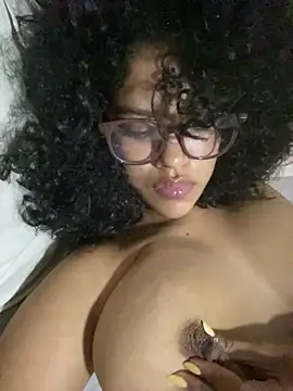 Snapshot of miiabrown18 chatting on 16, 6, 2026 miiabrown18 online show from 16, 6, 2026