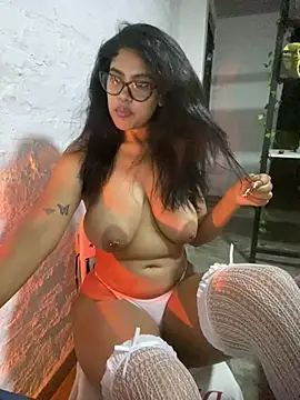 Snapshot of miiabrown18 chatting on 14, 7, 2026 miiabrown18 online show from 14, 7, 2026