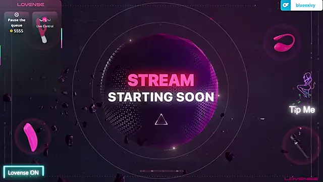 Snapshot of luluubloomm chatting on 19, 11, 2025 luluubloomm online show from 19, 11, 2025