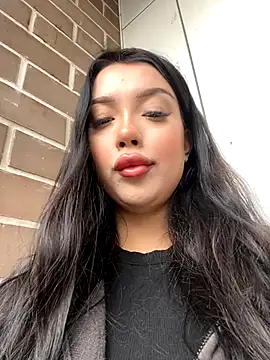 Snapshot of kiss_Lissa chatting on 4, 11, 2025 kiss Lissa online show from 4, 11, 2025