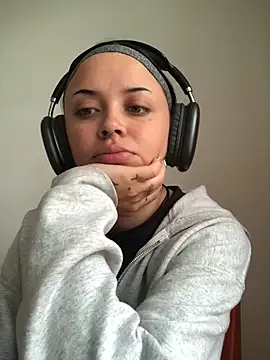 NaiaWhisper online show from 30, 9, 2025