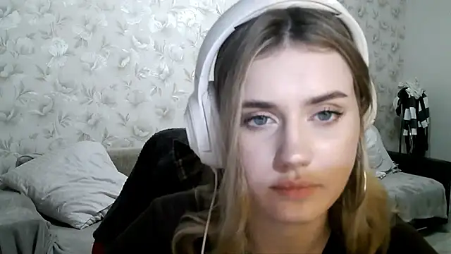JerrieLoosle online show from 10, 10, 2025