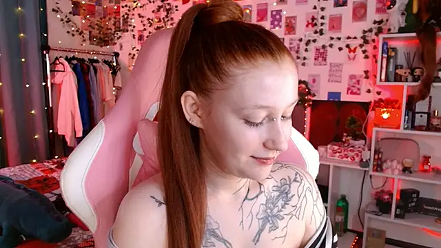 Ayla Hicks online show from 17, 12, 2025