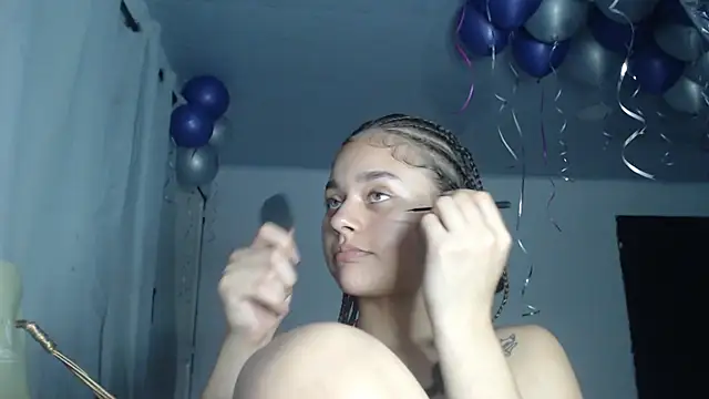 LittleCheerry69 online show from 25, 11, 2025