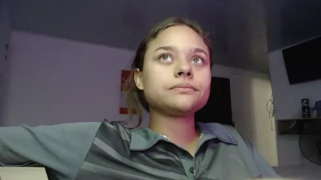 LittleCheerry69 online show from 11, 3, 2026