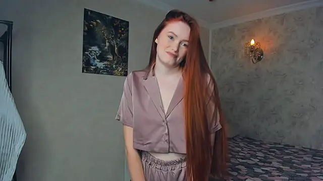 Snapshot of Red_FoxGirl chatting on 29, 9, 2025 Red FoxGirl online show from 29, 9, 2025