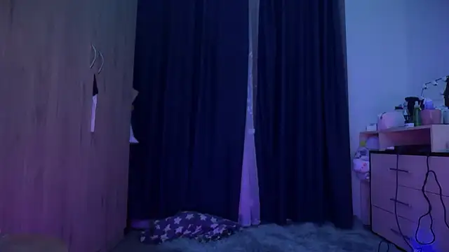 Snapshot of CandysRose chatting on 5, 10, 2025 CandysRose online show from 5, 10, 2025