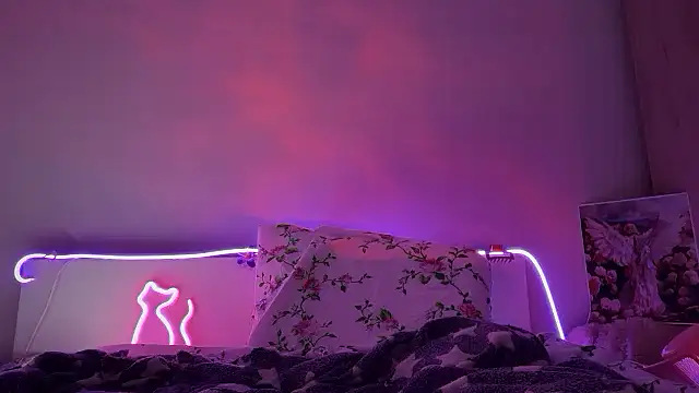 Snapshot of CandysRose chatting on 6, 10, 2025 CandysRose online show from 6, 10, 2025