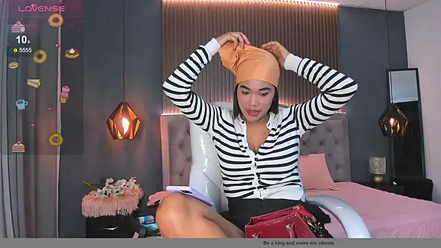 Snapshot of Tiffany__charm_ chatting on 15, 1, 2026 Tiffany charm online show from 15, 1, 2026