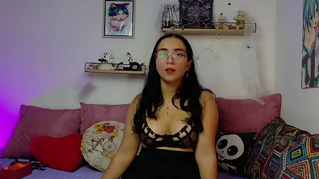 LucyDerby online show from 11, 11, 2025