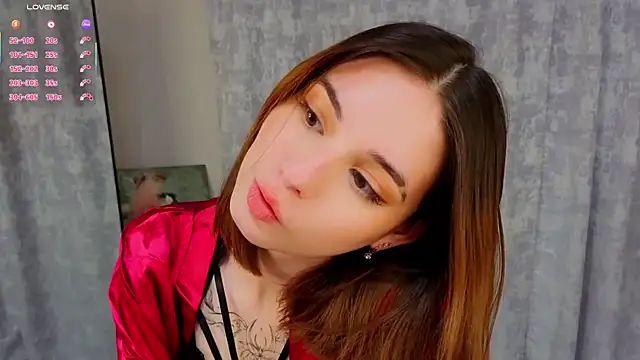 Snapshot of LunaraRada chatting on 3, 11, 2025 LunaraRada online show from 3, 11, 2025