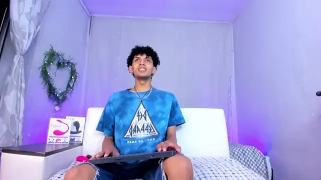 Snapshot of josesweet_ chatting on 8, 10, 2025 josesweet  online show from 8, 10, 2025