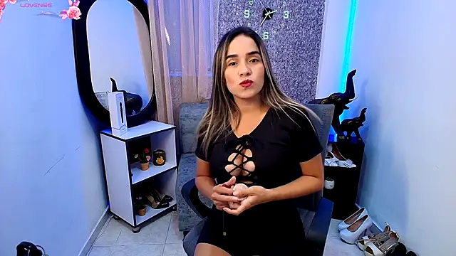 Snapshot of Sally_Ricci chatting on 18, 11, 2025 Sally Ricci online show from 18, 11, 2025