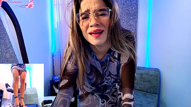 Snapshot of Sally_Ricci chatting on 28, 11, 2025 Sally Ricci online show from 28, 11, 2025