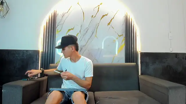 liam coleman25 online show from 8, 2, 2026