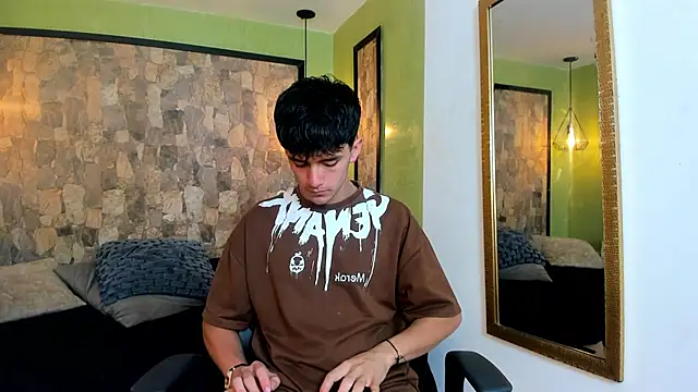 Snapshot of Axel_Draven chatting on 15, 12, 2025 Axel Draven online show from 15, 12, 2025