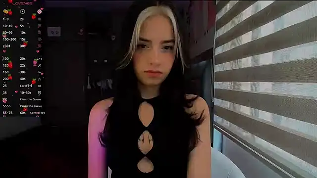 Snapshot of Kittyross chatting on 11, 10, 2025 Kittyross online show from 11, 10, 2025