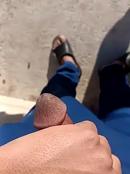 Snapshot of Mohamed234897 chatting on 17, 12, 2025 Mohamed234897 online show from 17, 12, 2025