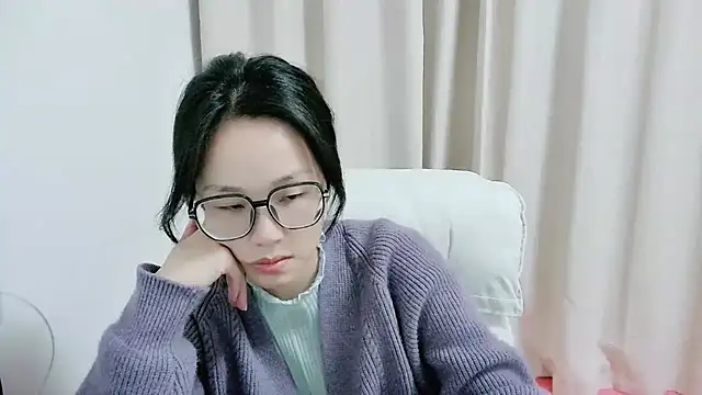 Snapshot of guai00 chatting on 13, 11, 2025 guai00 online show from 13, 11, 2025