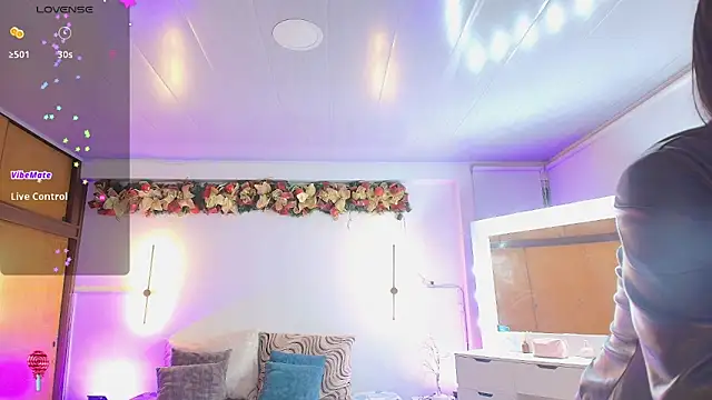 Snapshot of kloe28 chatting on 9, 1, 2026 kloe28 online show from 9, 1, 2026