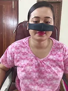 Love Queen11 online show from 18, 4, 2026