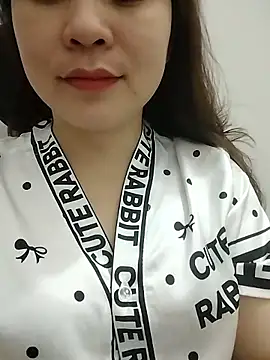 Girl Shy2000 online show from 5, 4, 2026