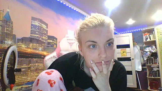 Veyriona online show from 30, 6, 2026