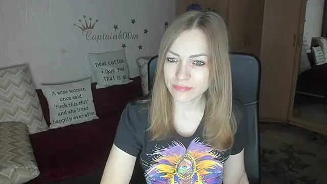 Tiffany Bates online show from 4, 12, 2025