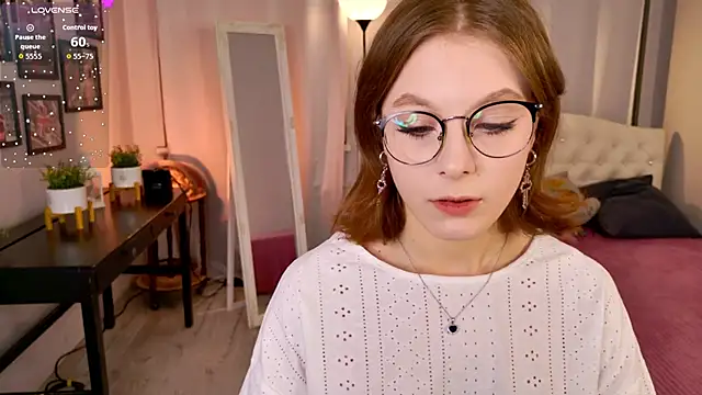 Bubblegum Babe  online show from 19, 11, 2025