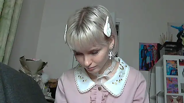 Snapshot of Paradoxy_ chatting on 1, 12, 2025 Paradoxy online show from 1, 12, 2025