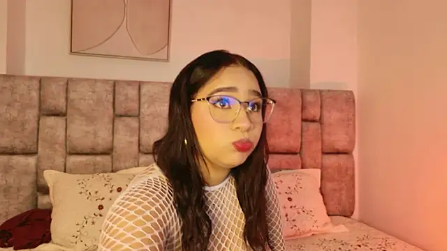 LiaraBloom online show from 16, 10, 2025