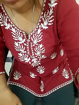 Snapshot of Minakshi_677 chatting on 7, 11, 2025 Minakshi 677 online show from 7, 11, 2025