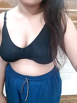 Snapshot of Minakshi_677 chatting on 18, 11, 2025 Minakshi 677 online show from 18, 11, 2025