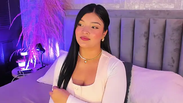 EmmaBlossom online show from 23, 10, 2025