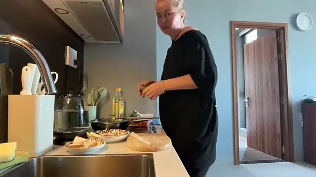 Miravynn online show from 21, 2, 2026