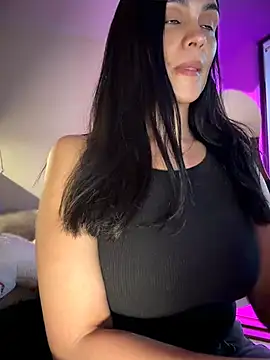 Antonella Maxwell online show from 7, 5, 2026