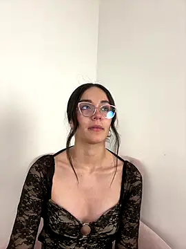 Snapshot of Liaa_sr chatting on 9, 10, 2025 Liaa sr online show from 9, 10, 2025