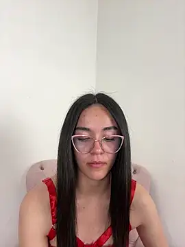 Snapshot of Liaa_sr chatting on 15, 10, 2025 Liaa sr online show from 15, 10, 2025