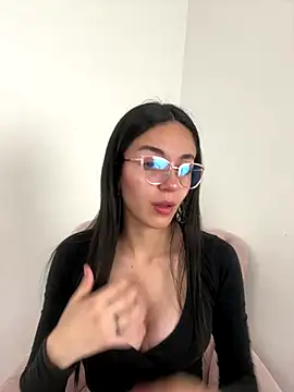 Snapshot of Liaa_sr chatting on 17, 10, 2025 Liaa sr online show from 17, 10, 2025