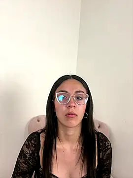 Snapshot of Liaa_sr chatting on 18, 10, 2025 Liaa sr online show from 18, 10, 2025