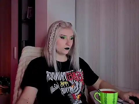 violet-siren-x online show from 3, 3, 2026