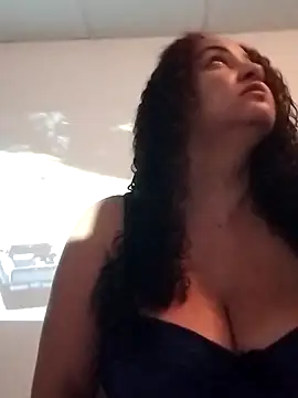 MEYBELLATINA online show from 30, 9, 2025